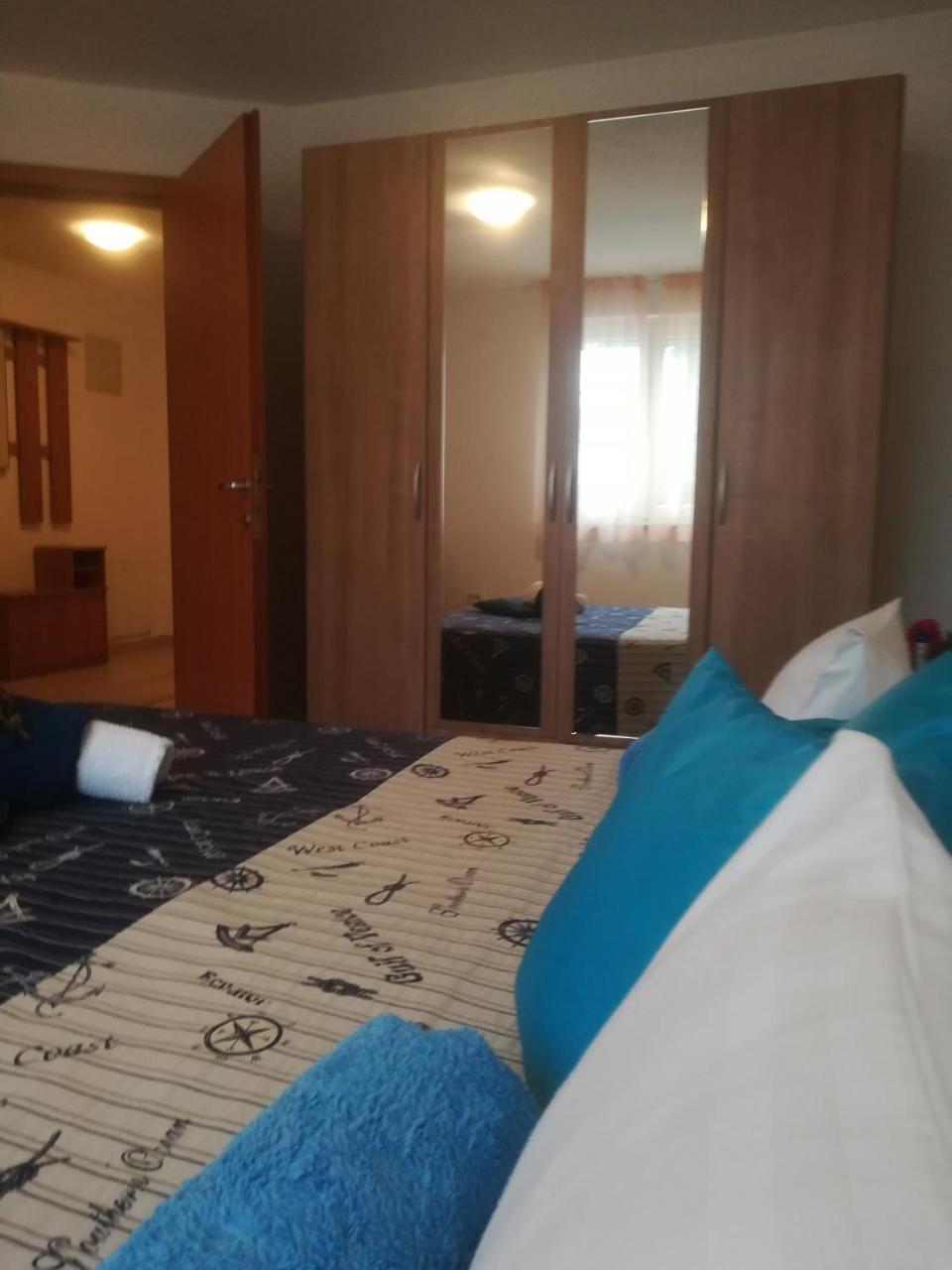 Apartments Mirela Petrčane Zewnętrze zdjęcie